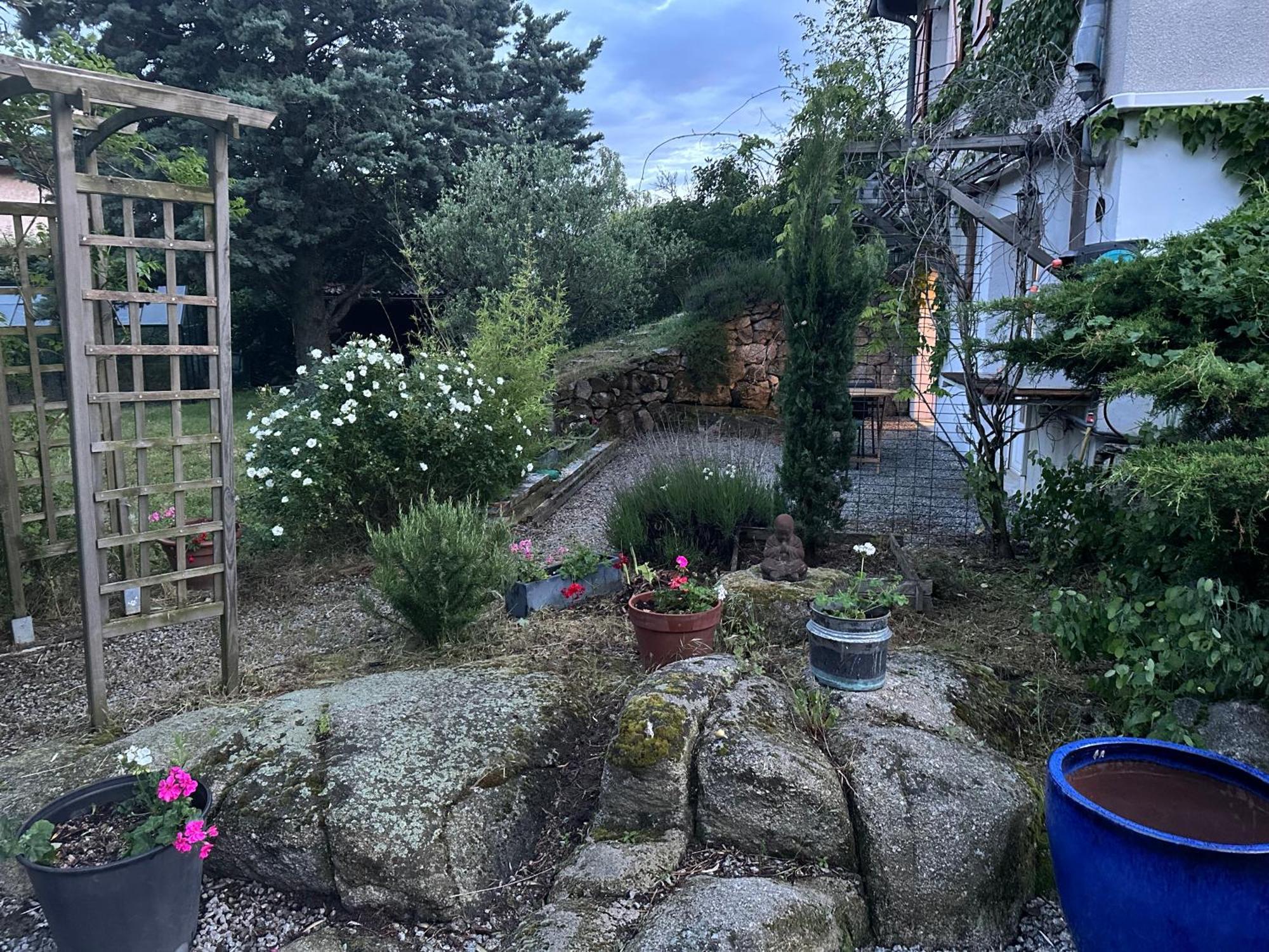 Dans Calme Dans Les Monts Du Lyonnais * Soucieu-en-Jarrest